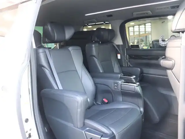 トヨタ ヴェルファイア ハイブリット ZR Gエディション 神奈川県 2016(平28)年 3.8万km ホワイトパールクリスタルシャイン モデリスタエアロ/モデリスタマフラー/寒冷地仕様/純正１０型ナビ/フルセグＴＶ/置くだけ充電/インテリアイルミネーション/ＴＶキャンセラー/ステアリングヒーター/前席シートヒーター/パワーバックドア/オートマチックハイビーム/ETC/両側パワースライドドア/黒革シート/クルーズコントロール