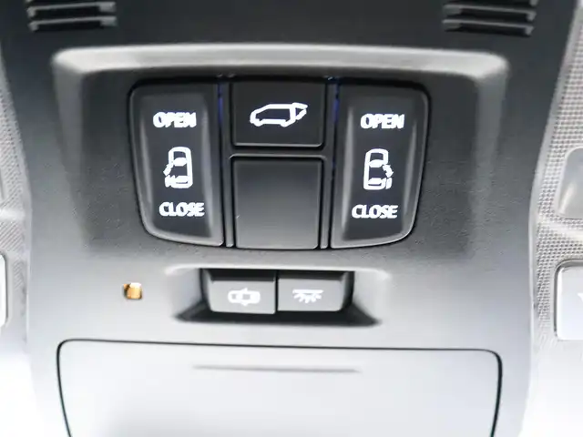 トヨタ ヴェルファイア ハイブリット ZR Gエディション 神奈川県 2016(平28)年 3.8万km ホワイトパールクリスタルシャイン モデリスタエアロ/モデリスタマフラー/寒冷地仕様/純正１０型ナビ/フルセグＴＶ/置くだけ充電/インテリアイルミネーション/ＴＶキャンセラー/ステアリングヒーター/前席シートヒーター/パワーバックドア/オートマチックハイビーム/ETC/両側パワースライドドア/黒革シート/クルーズコントロール