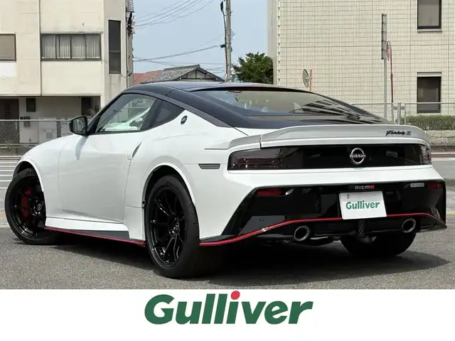 日産 フェアレディ Ｚ ニスモ 三重県 2024(令6)年 0.1万km未満 パールⅡ ♪♪登録済未使用車♪♪/NISMO専用RECARO製シート/NISMO専用レイズ製19インチ鍛造ホイール/NISMO専用サスペンション/インテリジェントクルーズコントロール/インテリジェントFCW(前方衝突予測警報)/インテリジェントエマージェンシーブレーキ/LDW(車線逸脱警報)/BSW(後側方車両検知警報)/RCTA(後退時車両検知警報)/BOSEサウンドシステム/フロント&バックソナー/純正ナビ/　・フルセグTV/　・Bluetooth/　・USB/バックガイドモニター/LEDヘッドライト/ハイビームアシスト/リアフォグライト/インテリキーx2/プッシュスタート/パドルシフト/オートライト/横滑り防止/サイドカーテンエアバック/ビルトインETC2.0