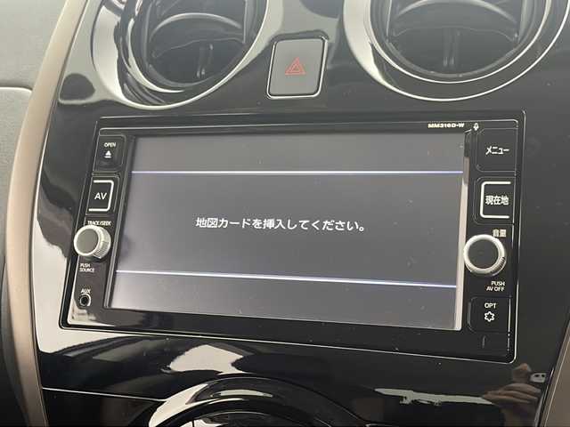 日産 ノート メダリスト 群馬県 2017(平29)年 0.7万km ブリリアントホワイトパール 純正ナビ　全周囲カメラ　電子ミラー　ハーフレザーシート　衝突被害軽減ブレーキ　レーンアシスト　ＬＥＤヘッドライト　フォグ　オートライト　ステアリングリモコン　革巻きステアリング　スマートキー　禁煙