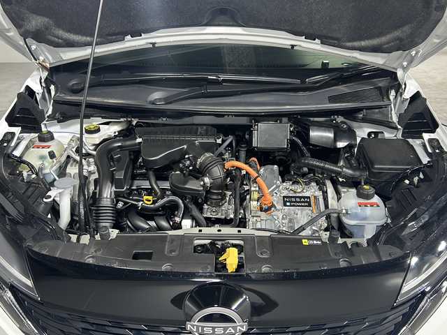 日産 オーラ G レザーエディション 沖縄県 2024(令6)年 1.3万km ピュアホワイトパール / スーパーブラック 2トーン 県外仕入/禁煙車/BOSEサウンド/純正ナビ/BT/フルセグ/アラウンドビューモニター/ビルトインETC２．０/ドライブレコーダー/インテリジェントルームミラー/プロパイロット/エマージェンシーブレーキ/クリアランスソナー/横滑り防止装置/レザーシート/前席シートヒーター/ステアリングヒーター/LEDヘッドライト/オートライト/置くだけ充電/純正17インチAW/純正フロアマット/プッシュスタート/スマートキー/スペアキー/保証書/取扱説明書/記録簿
