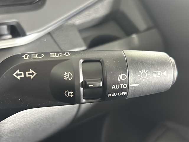 日産 オーラ G レザーエディション 沖縄県 2024(令6)年 1.3万km ピュアホワイトパール / スーパーブラック 2トーン 県外仕入/禁煙車/BOSEサウンド/純正ナビ/BT/フルセグ/アラウンドビューモニター/ビルトインETC２．０/ドライブレコーダー/インテリジェントルームミラー/プロパイロット/エマージェンシーブレーキ/クリアランスソナー/横滑り防止装置/レザーシート/前席シートヒーター/ステアリングヒーター/LEDヘッドライト/オートライト/置くだけ充電/純正17インチAW/純正フロアマット/プッシュスタート/スマートキー/スペアキー/保証書/取扱説明書/記録簿