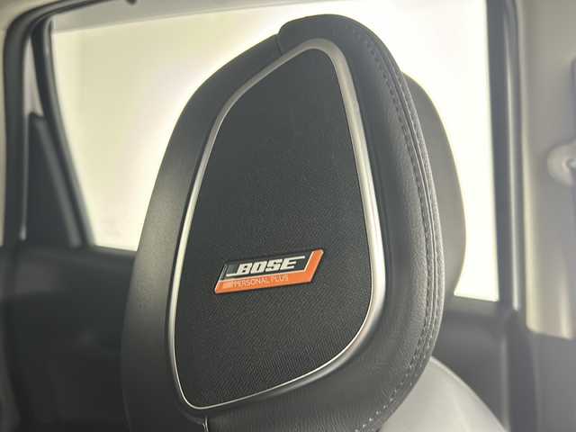 日産 オーラ G レザーエディション 沖縄県 2024(令6)年 1.3万km ピュアホワイトパール / スーパーブラック 2トーン 県外仕入/禁煙車/BOSEサウンド/純正ナビ/BT/フルセグ/アラウンドビューモニター/ビルトインETC２．０/ドライブレコーダー/インテリジェントルームミラー/プロパイロット/エマージェンシーブレーキ/クリアランスソナー/横滑り防止装置/レザーシート/前席シートヒーター/ステアリングヒーター/LEDヘッドライト/オートライト/置くだけ充電/純正17インチAW/純正フロアマット/プッシュスタート/スマートキー/スペアキー/保証書/取扱説明書/記録簿