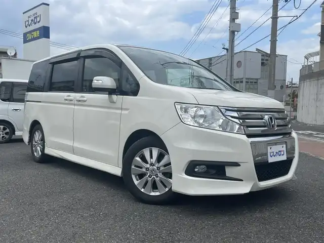 ホンダ ステップワゴン スパーダ S 福岡県 2012(平24)年 9.6万km プレミアムホワイトパール (株)IDOMが運営する【じしゃロン八幡西店】の自社ローン専用車両になります。こちらは現金またはオートローンご利用時の価格です。自社ローンご希望の方は別途その旨お申付け下さい/社外メモリナビ(AVIC-MRZ09)/【Bluetooth・DVD・CD・フルセグTV】/バックカメラ/ＥＴＣ/オートライト/フォグランプ　/ガラスルーフ/両側パワースライドドア　/純正アルミホイール/純正エアロ　/純正フロアマット　/100V電源