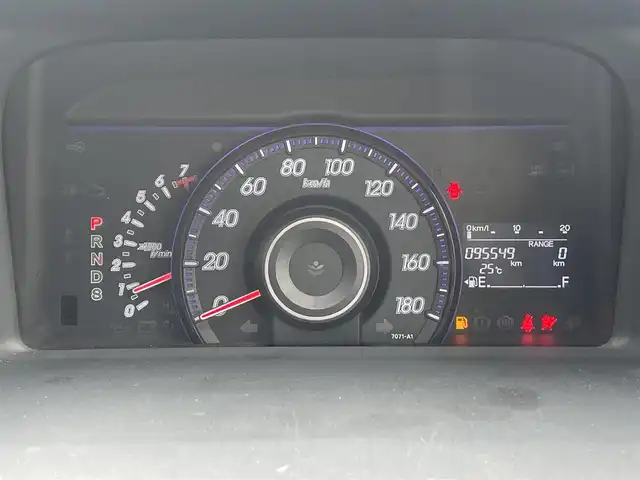 ホンダ ステップワゴン スパーダ S 福岡県 2012(平24)年 9.6万km プレミアムホワイトパール (株)IDOMが運営する【じしゃロン八幡西店】の自社ローン専用車両になります。こちらは現金またはオートローンご利用時の価格です。自社ローンご希望の方は別途その旨お申付け下さい/社外メモリナビ(AVIC-MRZ09)/【Bluetooth・DVD・CD・フルセグTV】/バックカメラ/ＥＴＣ/オートライト/フォグランプ　/ガラスルーフ/両側パワースライドドア　/純正アルミホイール/純正エアロ　/純正フロアマット　/100V電源