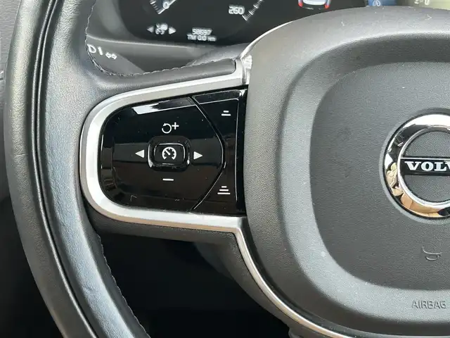 ボルボ ＸＣ９０ D5 AWD インスクリプション 福岡県 2020(令2)年 5.9万km Ｄグリーン アダプティブクルーズコントロール/インテリセーフ/パノラマサンルーフ/harman/kardon/ヘッドアップディスプレイ/茶革シート/全席シートヒーター/前席エアシート　/純正ナビ/全方位カメラ/フルセグTV/Bluetooth/Applecarplay/androidauto/LEDヘッドライト/前後ドライブレコーダー/純正19インチアルミホイール/ETC/取扱説明書/保証書