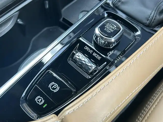 ボルボ ＸＣ９０ D5 AWD インスクリプション 福岡県 2020(令2)年 5.9万km Ｄグリーン アダプティブクルーズコントロール/インテリセーフ/パノラマサンルーフ/harman/kardon/ヘッドアップディスプレイ/茶革シート/全席シートヒーター/前席エアシート　/純正ナビ/全方位カメラ/フルセグTV/Bluetooth/Applecarplay/androidauto/LEDヘッドライト/前後ドライブレコーダー/純正19インチアルミホイール/ETC/取扱説明書/保証書