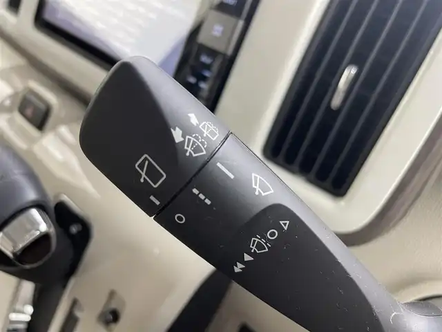 ダイハツ ムーヴ キャンバス G メイクアップ リミテッド　SAⅢ 茨城県 2019(令1)年 1.5万km パールホワイトⅢ/ナチュラルベージュマイカメタリック 2トーン 純正ナビ/全方位カメラ/フルセグ/衝突被害軽減ブレーキ/車線逸脱抑制装置/オートマチックハイビーム/ソナー/両側電動スライドドア/ETC/ドラレコ/LEDヘッドライト/スマートキー