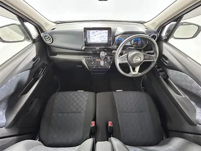 日産 デイズ 佐賀県 2020(令2)年 7.3万km ホワイトパール 純正９インチナビ【MM319D-L】/（TV/CD/DVD/BT/SD/AM・FM）/全方位カメラ/ドライブレコーダー/プロパイロット/衝突軽減システム/レーンキープアシスト/レーダークルーズコントロール/ＥＴＣ２．０/純正ＬＥＤライト/オートライト/純正アルミホイール/純正フロアマット/横滑り防止装置/盗難防止装置