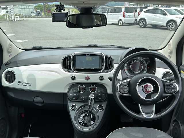 フィアット ５００ スカッコ 山梨県 2017(平29)年 5.1万km ビアンコ・ガーラ ガラスルーフ/beatsスピーカー/社外ナビ/フルセグTV/BT/DVD/CD/ドライブレコーダー前後/純正アルミホイール15インチ/ステアリングリモコン/純正スタッドレス/純正ナビ/積み込み/純正フロアマット/リモコンキー/スペアキー1本