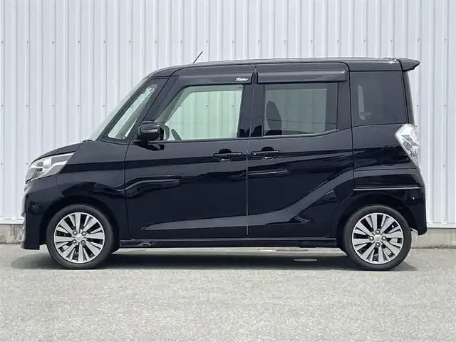 日産 デイズ ルークス ライダー Bライン HWSターボ 福岡県 2016(平28)年 6.7万km ブラック 純正ナビ（ＭＭ５１６Ｄ－Ｗ）　アラウンドビューモニター　エマージェンシーブレーキ　両側パワースライドドア　アイドリングストップ　ＬＥＤヘッドライト　ＥＴＣ　ＣＤ／ＤＶＤ　フルセグＴＶ　ブルートゥース