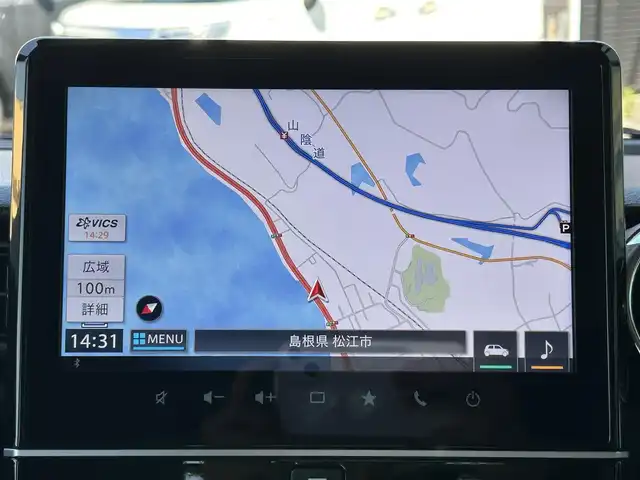 スズキ スペーシア カスタム HYBRID XS ターボ 島根県 2022(令4)年 0.6万km インディゴブルーメタリック デュアルカメラブレーキサポート/純正9インチナビ/フルセグTV/Bluetooth/USB/全方位カメラ/純正アルミホイール付きスタッドレス積み込み/レーダークルーズコントロール/両側パワースライドドア/LEDオートライト/ハーフレザー調シート/シートヒーター /ビルトインETC/ステアリングスイッチ/純正フロアマット/純正ドアバイザー/スマートキー/プッシュスタート /パドルシフト