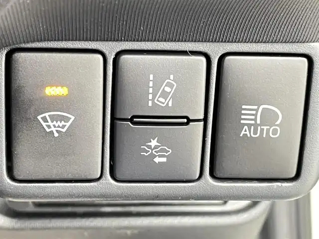 トヨタ アクア G ブラックソフトレザーセレ 千葉県 2019(平31)年 6.7万km ホワイトパールクリスタルシャイン ワンオーナー/禁煙車/トヨタセーフティセンス/・プリクラッシュセーフティ/・プリクラッシュセーフティブレーキ/・クリアランスソナー/・クルーズコントロール/・レーンディパーチャーアラート/純正9インチメモリナビ/・型番：NSZT-Y68T/・CD/DVD/USB/HDMI/Bluetooth/フルセグTV/・バックカメラ/・ビルトインETC2.0/革巻きステアリング/・ステアリングスイッチ/レザーシート/・DNシートヒーター/社外フロアマット/純正15インチAW/オートライト/・オートマチックハイビーム/・LEDヘッドライト/・LEDフォグランプ/電動格納ウインカーミラー/プッシュスタート/・スマートキー/・スペアキー