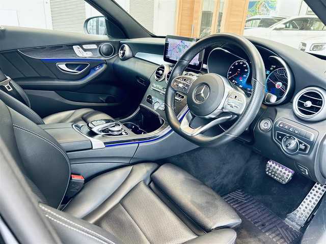 メルセデス・ベンツ Ｃ２００ ワゴン ローレウスエディション 大阪府 2020(令2)年 4.8万km オブシディアンブラック ワンオーナー/レーダーセーフティ/HUD/ACC/黒革/メモリ付きパワーシート/シートヒーター/純正ナビ/TV/バックカメラ/applecarplay/純正18インチAW/LEDヘッドライト/アンビエントライト/電動リアゲート/ワイヤレス充電/ブラインドスポット