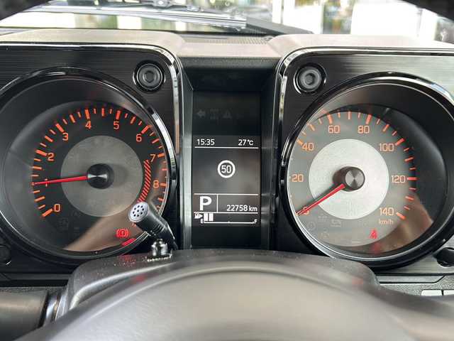 スズキ ジムニー XC 静岡県 2022(令4)年 2.3万km ジャングルグリーン スズキセーフティサポート/・衝突軽減ブレーキ/・レーンキープアシスト/純正ナビ/・フルセグTV/・CD/DVD/Bluetooth/ラジオ/主要装備/・バックカメラ　/・ドライブレコーダー前後　/・ステアリングリモコン　/・ＥＴＣ/・クルーズコントロール　/・シートヒーター　/・革巻きステアリング　/・オートライト