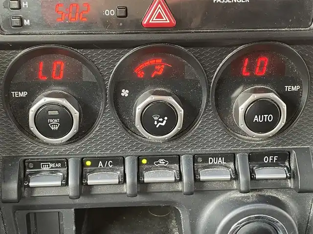 トヨタ ８６ GT 三重県 2013(平25)年 12.1万km ライトニングレッド (株)IDOMが運営する【じしゃロン四日市店】の自社ローン専用車両になります。こちらは現金またはオートローンご利用時の価格です。自社ローンご希望の方は別途その旨お申付け下さい/社外SDナビ/（AM/FM/CD/DVD/Bluetooth）/バックカメラ/モデリスタエアロ/パドルシフト/ガナドール製マフラー/社外AW（ENKEI）/純正フロアマット/スマートキー /AAC/オートライト