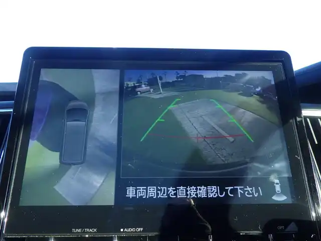 三菱 デリカＤ：５ P 千葉県 2023(令5)年 1.9万km アメジストブラック ・純正10インチナビ/CD/DVD/USB/Bluetooth/TV/・全方位カメラ/・ステアリングヒーター/・前席シートヒーター/・両側パワースライドドア/・パワーバックドア/・e-Assist/・衝突被害軽減システム/・誤発進抑制機能/・車線逸脱警報システム/・ブラインドスポットモニター/・レーンチェンジアシスト機能/・リヤクロストラフィックアラート/・レーダークルーズコントロール/・ブラインドソナー/・電動サイドステップ/・ドライブレコーダー/・ETC/・LEDヘッドランプ/・18インチ純正アルミホイール/・フロアマット