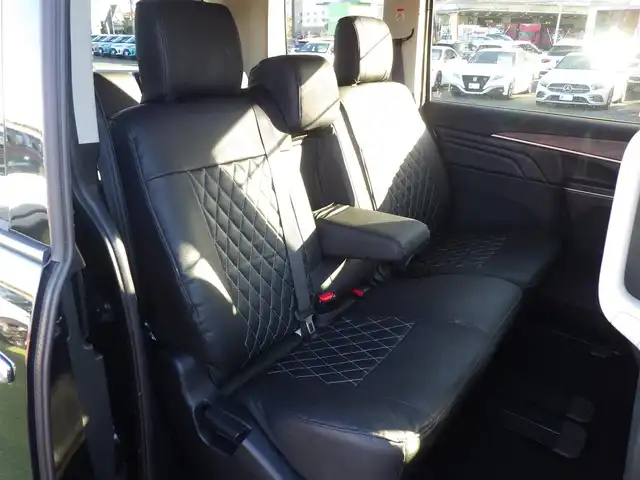 三菱 デリカＤ：５ P 千葉県 2023(令5)年 1.9万km アメジストブラック ・純正10インチナビ/CD/DVD/USB/Bluetooth/TV/・全方位カメラ/・ステアリングヒーター/・前席シートヒーター/・両側パワースライドドア/・パワーバックドア/・e-Assist/・衝突被害軽減システム/・誤発進抑制機能/・車線逸脱警報システム/・ブラインドスポットモニター/・レーンチェンジアシスト機能/・リヤクロストラフィックアラート/・レーダークルーズコントロール/・ブラインドソナー/・電動サイドステップ/・ドライブレコーダー/・ETC/・LEDヘッドランプ/・18インチ純正アルミホイール/・フロアマット