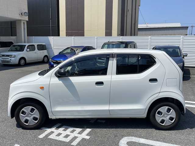 スズキ アルト F 広島県 2020(令2)年 3.7万km スペリアホワイト /登録時走行距離/　　　　　　　36336キロ/純正オーディオ/取扱説明書/