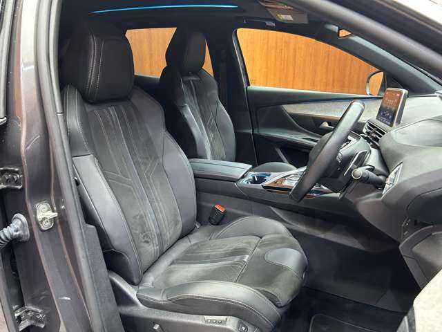 プジョー ３００８ GT ブルー HDi 千葉県 2021(令3)年 4.7万km プラチナグレー パノラマＳＲ　/ＡＣＣ　/半革　/ＴＶ　/Ｂカメラ　/ＣａｒＰｌａｙ　/Ｂｌｕｅｔｏｏｔｈ接続　/ハンズフリーパワーバックドア　/シートヒーター　/ＬＥＤライト　/オートハイビーム　/衝突軽減Ｂ　/ＢＳＭ　/ＬＫＡ　/ドラレコ