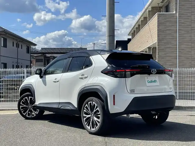 トヨタ ヤリスクロス ハイブリッド Z 福島県 2020(令2)年 3.6万km ブラックマイカ/ホワイトパールクリスタルシャイン 2トーン ワンオーナー/純正ディスプレイオーディオ/ラジオ/BT/USB/Miracast/フルセグTV/純正18インチAW(社外AW＋冬タイヤ積込)/Toyota Safety Sense/レーダークルーズコントロール/プリクラッシュセーフティ/パノラミックビューモニター/ブラインドスポットモニター/クリアランスソナー/ハーフレザーシート/パワーシート/シートヒーター/オートハイビーム/LEDヘッドライト/ビルトインETC 2.0/USB充電ポート/ドライブレコーダー/プッシュスタート/ドアバイザー/フロアマット