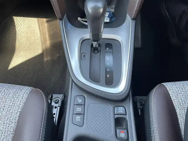 トヨタ ヤリスクロス ハイブリッド Z 福島県 2020(令2)年 3.6万km ブラックマイカ/ホワイトパールクリスタルシャイン 2トーン ワンオーナー/純正ディスプレイオーディオ/ラジオ/BT/USB/Miracast/フルセグTV/純正18インチAW(社外AW＋冬タイヤ積込)/Toyota Safety Sense/レーダークルーズコントロール/プリクラッシュセーフティ/パノラミックビューモニター/ブラインドスポットモニター/クリアランスソナー/ハーフレザーシート/パワーシート/シートヒーター/オートハイビーム/LEDヘッドライト/ビルトインETC 2.0/USB充電ポート/ドライブレコーダー/プッシュスタート/ドアバイザー/フロアマット