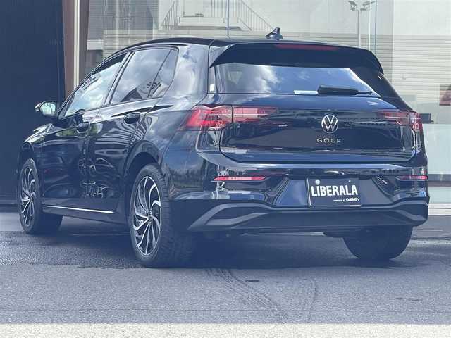 フォルクスワーゲン ＶＷ ゴルフ TDI アクティブアドバンス 鹿児島県 2023(令5)年 1.8万km 黒 ワンオーナー /純正ナビ/バックカメラ/Bluetoothオーディオ/前後ドライブレコーダー/追従型クルーズコントロール/前席シートヒーター/ステアリングヒーター/レーンキープアシスト/リヤトラフィックアラート/サイドアシスト/ETC2.0/コーナーセンサー/プッシュスタート/スマートキー/USB端子/アイドリングストップ/新車時保証書/取扱説明書/記録簿R6.R7あり