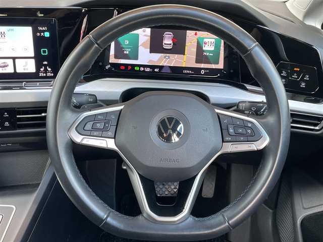 フォルクスワーゲン ＶＷ ゴルフ TDI アクティブアドバンス 鹿児島県 2023(令5)年 1.8万km 黒 ワンオーナー /純正ナビ/バックカメラ/Bluetoothオーディオ/前後ドライブレコーダー/追従型クルーズコントロール/前席シートヒーター/ステアリングヒーター/レーンキープアシスト/リヤトラフィックアラート/サイドアシスト/ETC2.0/コーナーセンサー/プッシュスタート/スマートキー/USB端子/アイドリングストップ/新車時保証書/取扱説明書/記録簿R6.R7あり