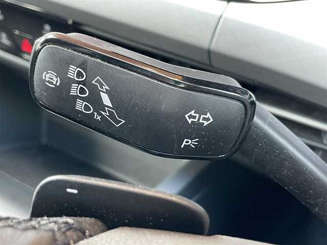 フォルクスワーゲン ＶＷ ゴルフ TDI アクティブアドバンス 鹿児島県 2023(令5)年 1.8万km 黒 ワンオーナー /純正ナビ/バックカメラ/Bluetoothオーディオ/前後ドライブレコーダー/追従型クルーズコントロール/前席シートヒーター/ステアリングヒーター/レーンキープアシスト/リヤトラフィックアラート/サイドアシスト/ETC2.0/コーナーセンサー/プッシュスタート/スマートキー/USB端子/アイドリングストップ/新車時保証書/取扱説明書/記録簿R6.R7あり