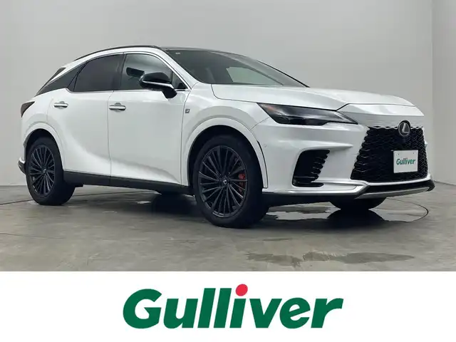 レクサス ＲＸ 350 Fスポーツ 埼玉県 2024(令6)年 2.2万km ホワイトノーヴァガラスフレーク パノラマルーフ　メーカーナビ　パノラミックビューモニター　ＢＳＭ　ＨＵＤ　赤ハーフレザー　デジタルインナーミラー　ビルトインＥＴＣ２．０　メモリシート　ステアリングヒーター　オレンジブレーキャリパー