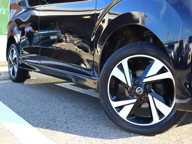 日産 デイズ HWS G ターボ プロパイロットED 福島県 2020(令2)年 4.8万km ブラック  4         W        D/ 純正９インチナビ・フルセグTV/ 純正アラウンドビューモニター/ 純正ドライブレコーダー/ 純正エンジンスターター/ プロパイロット/ 前左右シートヒーター/ 純正１６インチアルミホイル/ 純正LEDヘッドライト/ 純正フォグランプ/ エスペリアスーパーアップサス/ 新　車　保　証　書/ 取　扱　説　明　書/ 車 検 時 記 録 簿 有/　　　(R5/R7)