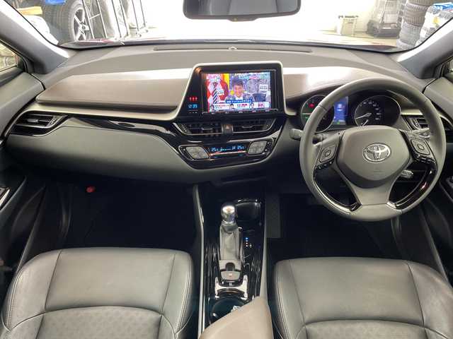 トヨタ Ｃ－ＨＲ G－T 道央・札幌 2017(平29)年 3.8万km センシュアルレッドマイカ ・４WD/ターボ/寒冷地仕様/・トヨタセーフティセンス/・プリクラッシュセーフティ/・レーダークルーズコントロール/・純正9インチディーラーOPナビ/・DVD.CD.SD.Bluetooth.フルセグ/・バックカメラ/・レザーシート/D.N席シートヒーター/・ブラインドスポットモニター/・LEDライト/オートハイビーム/・ドライブレコーダー/・ビルトインETC/・スマートキー/プッシュスタート