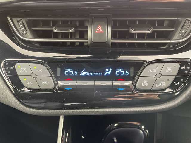 トヨタ Ｃ－ＨＲ G－T 道央・札幌 2017(平29)年 3.8万km センシュアルレッドマイカ ・４WD/ターボ/寒冷地仕様/・トヨタセーフティセンス/・プリクラッシュセーフティ/・レーダークルーズコントロール/・純正9インチディーラーOPナビ/・DVD.CD.SD.Bluetooth.フルセグ/・バックカメラ/・レザーシート/D.N席シートヒーター/・ブラインドスポットモニター/・LEDライト/オートハイビーム/・ドライブレコーダー/・ビルトインETC/・スマートキー/プッシュスタート