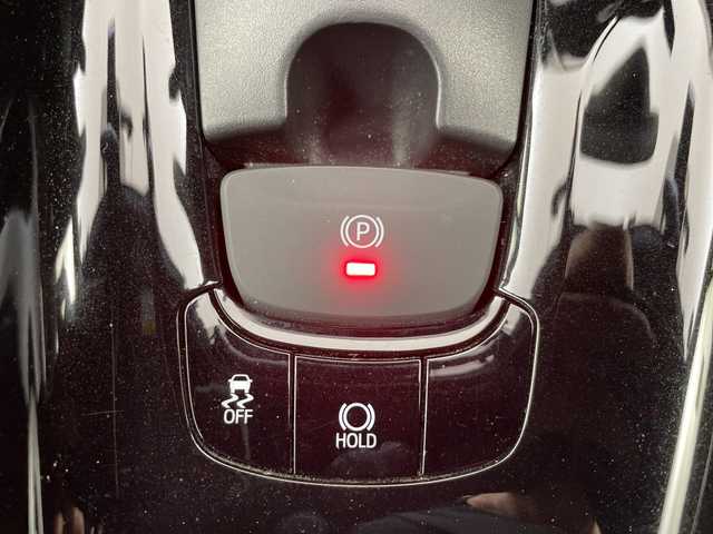 トヨタ Ｃ－ＨＲ G－T 道央・札幌 2017(平29)年 3.8万km センシュアルレッドマイカ ・４WD/ターボ/寒冷地仕様/・トヨタセーフティセンス/・プリクラッシュセーフティ/・レーダークルーズコントロール/・純正9インチディーラーOPナビ/・DVD.CD.SD.Bluetooth.フルセグ/・バックカメラ/・レザーシート/D.N席シートヒーター/・ブラインドスポットモニター/・LEDライト/オートハイビーム/・ドライブレコーダー/・ビルトインETC/・スマートキー/プッシュスタート