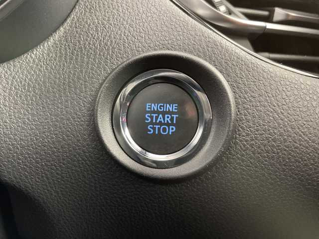 トヨタ Ｃ－ＨＲ G－T 道央・札幌 2017(平29)年 3.8万km センシュアルレッドマイカ ・４WD/ターボ/寒冷地仕様/・トヨタセーフティセンス/・プリクラッシュセーフティ/・レーダークルーズコントロール/・純正9インチディーラーOPナビ/・DVD.CD.SD.Bluetooth.フルセグ/・バックカメラ/・レザーシート/D.N席シートヒーター/・ブラインドスポットモニター/・LEDライト/オートハイビーム/・ドライブレコーダー/・ビルトインETC/・スマートキー/プッシュスタート