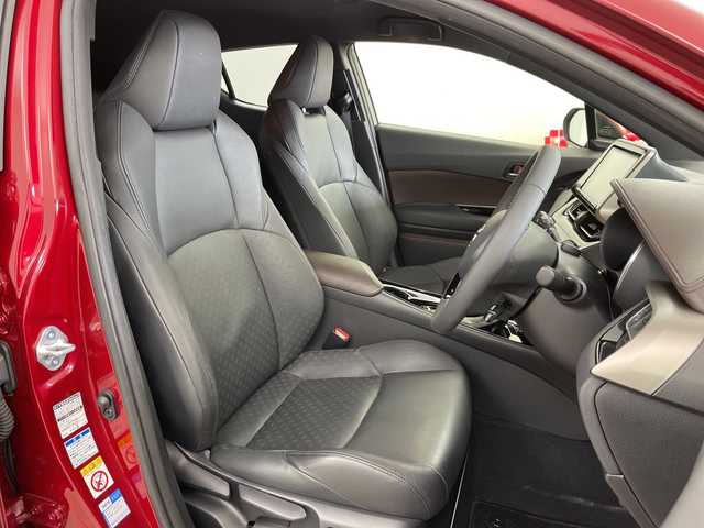 トヨタ Ｃ－ＨＲ G－T 道央・札幌 2017(平29)年 3.8万km センシュアルレッドマイカ ・４WD/ターボ/寒冷地仕様/・トヨタセーフティセンス/・プリクラッシュセーフティ/・レーダークルーズコントロール/・純正9インチディーラーOPナビ/・DVD.CD.SD.Bluetooth.フルセグ/・バックカメラ/・レザーシート/D.N席シートヒーター/・ブラインドスポットモニター/・LEDライト/オートハイビーム/・ドライブレコーダー/・ビルトインETC/・スマートキー/プッシュスタート