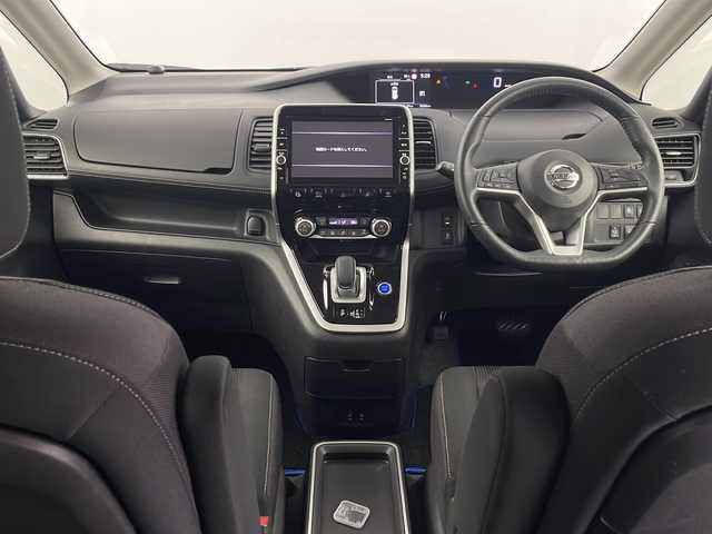 日産 セレナ e－パワー ハイウェイスター V 埼玉県 2018(平30)年 3.5万km マルーンレッド 純正９インチナビ　MM517D-L/全方位カメラ/両側パワースライドドア/前方ドライブレコーダー/ハンドルヒーター/クルーズコントロール/エマージェンシーブレーキ/パーキングアシスト/コーナーセンサー/レーンキープアシスト/横滑り防止装置/社外ビルトインＥＴＣ/前席シートヒーター　/衝突軽減ブレーキ/ロールサンシェード/純正フロアマット/純正アルミホイール