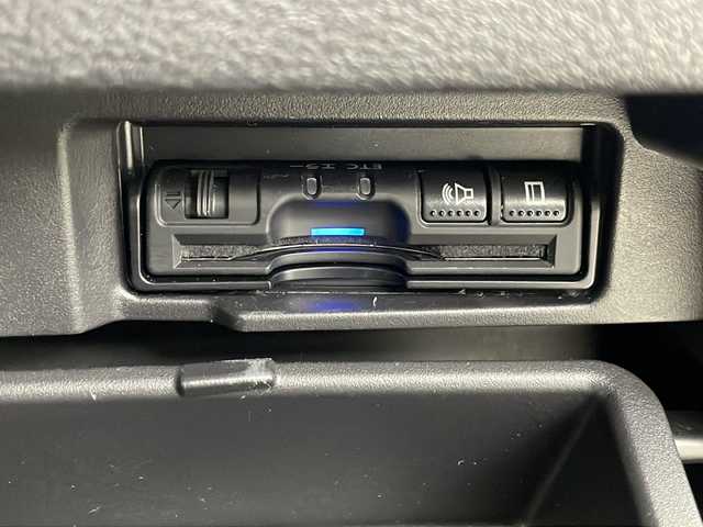 日産 セレナ e－パワー ハイウェイスター V 埼玉県 2018(平30)年 3.5万km マルーンレッド 純正９インチナビ　MM517D-L/全方位カメラ/両側パワースライドドア/前方ドライブレコーダー/ハンドルヒーター/クルーズコントロール/エマージェンシーブレーキ/パーキングアシスト/コーナーセンサー/レーンキープアシスト/横滑り防止装置/社外ビルトインＥＴＣ/前席シートヒーター　/衝突軽減ブレーキ/ロールサンシェード/純正フロアマット/純正アルミホイール
