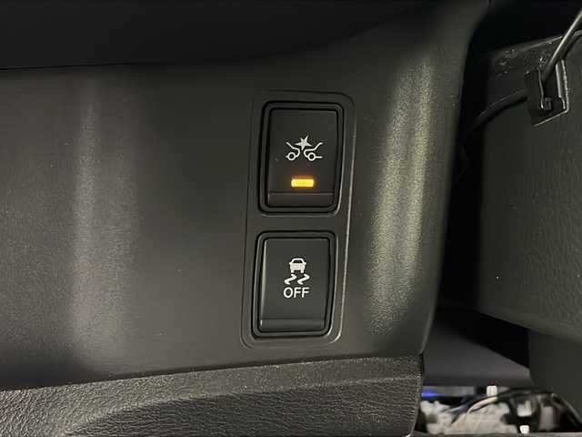 日産 セレナ e－パワー ハイウェイスター V 埼玉県 2018(平30)年 3.5万km マルーンレッド 純正９インチナビ　MM517D-L/全方位カメラ/両側パワースライドドア/前方ドライブレコーダー/ハンドルヒーター/クルーズコントロール/エマージェンシーブレーキ/パーキングアシスト/コーナーセンサー/レーンキープアシスト/横滑り防止装置/社外ビルトインＥＴＣ/前席シートヒーター　/衝突軽減ブレーキ/ロールサンシェード/純正フロアマット/純正アルミホイール