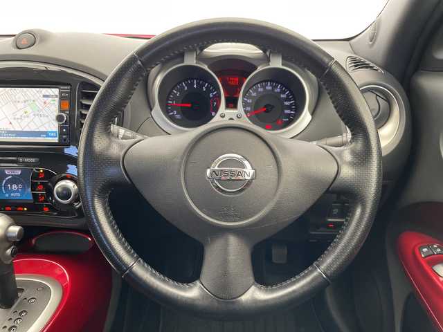 日産 ジューク 15RX パーソナライズパック 愛知県 2013(平25)年 7.2万km パッションレッド SDナビ/バックカメラ/純正アルミホイール/オートライト/ドライブレコーダー/ETC/ワンセグ/CD DVD/Bluetooth/ステアリングスイッチ/スマートキー/プッシュスタート