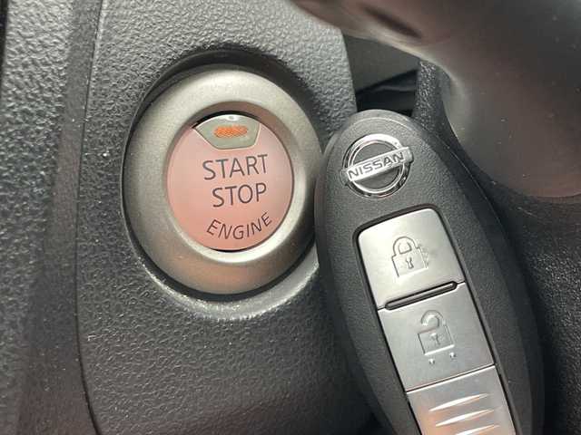 日産 ジューク 15RX パーソナライズパック 愛知県 2013(平25)年 7.2万km パッションレッド SDナビ/バックカメラ/純正アルミホイール/オートライト/ドライブレコーダー/ETC/ワンセグ/CD DVD/Bluetooth/ステアリングスイッチ/スマートキー/プッシュスタート