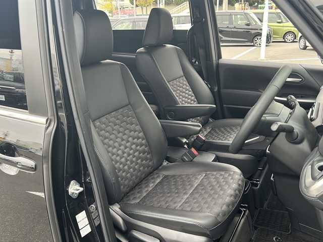 トヨタ ヴォクシー S－Z 長野県 2024(令6)年 2.4万km アティチュードブラックマイカ ディスプレイオーディオプラス/・コネクティッドナビ対応10.5インチディスプレイオーディオ/（USB/HDMI/DVD)/フルセグTV/BluetoothAudio/ビルトインETC2.0/セーフティセンス/・プリクラッシュセーフティ/・レーントレーシングアシスト/・レーンディパーチャーアラート/・レーダークルーズコントロール/・オートマチックハイビーム/・ロードサインアシスト/・ドライバー異常時対応システム/・プロアクティブドライビングアシスト/・発進遅れ告知機能/・パーキングサポートブレーキ/・ブラインドスポットモニター/バックカメラ/アルパインデジタルインナーミラー/（前後ドライブレコーダー機能搭載）/両側パワースライドドア/ハーフレザーシート/シートヒーター（D・N席）/革巻きステアリング/ステアリングスイッチ/電動パーキングブレーキ/ブレーキホールド/プロジェクター式LEDヘッドライト/オートライト/スマートキー/Pスタート/電動格納ミラー/純正17インチAW/純正フロアマット/ドアバイザー