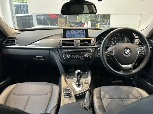 ＢＭＷ ３２０ｉ ツーリング 大阪府 2014(平26)年 5.9万km ゴールド 純正ナビ/バックカメラ/純正17インチAW/HIDヘッドライト/クリアランスソナー/ルーフレール/ハーフ革/パワーシート/Dシートメモリ/クルコン