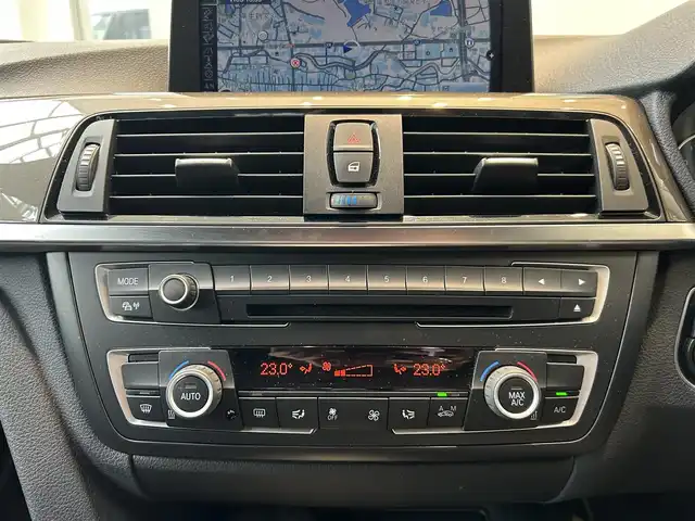 ＢＭＷ ３２０ｉ ツーリング 大阪府 2014(平26)年 5.9万km ゴールド 純正ナビ/バックカメラ/純正17インチAW/HIDヘッドライト/クリアランスソナー/ルーフレール/ハーフ革/パワーシート/Dシートメモリ/クルコン