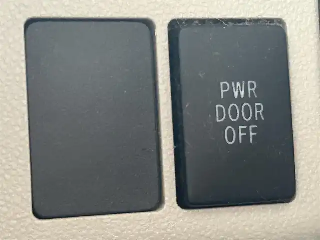 ダイハツ タント X 大分県 2014(平26)年 7.1万km ブライトシルバーメタリック ・1オーナー/・両側パワスラ/・純正ディーラーナビ(AVN-Z03iW)/BT/TV/DS//・ETC/・ドラレコ/・純正フロアマット/・電格ミラー/・オートLEDライト/・Pウィンドウ/・保証書・取説付