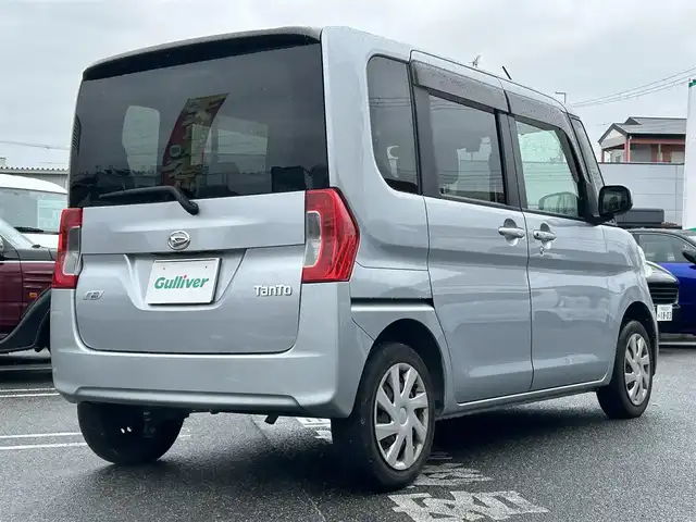 ダイハツ タント X 大分県 2014(平26)年 7.1万km ブライトシルバーメタリック ・1オーナー/・両側パワスラ/・純正ディーラーナビ(AVN-Z03iW)/BT/TV/DS//・ETC/・ドラレコ/・純正フロアマット/・電格ミラー/・オートLEDライト/・Pウィンドウ/・保証書・取説付