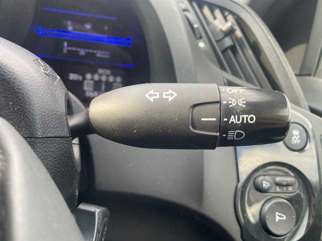 ホンダ ＣＲ－Ｚ α 三重県 2012(平24)年 6.5万km プレミアムホワイトパール 登録時65106km/ワンオーナー/禁煙車/純正ナビ/ワンセグＴＶ/バックカメラ/クルーズコントロール/ステアリングスイッチ/パドルシフト/ＥＴＣ/オートライト/スペアキー/純正フロアマット/アイドリングストップ/純正アルミ