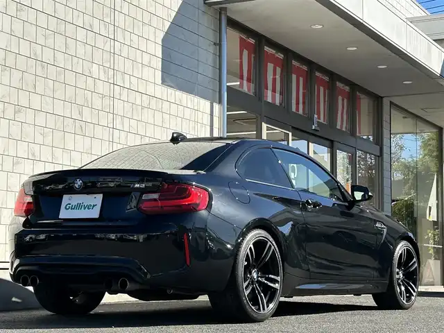 ＢＭＷ Ｍ２ 埼玉県 2016(平28)年 4.1万km サファイアブラックP ・外部検査済み/・登録時走行40734km/・車検R9年9月29日まで/・直列6気筒Mツインパワー・ターボ・エンジン/・純正ナビゲーション/・バックカメラ/・CD/DVD/Bluetooth/・クルーズコントロール/・純正19インチアルミホイール/・黒レザーシート/・シートヒーター/・パドルシフト/・スマートドアロック/・プッシュスタート/・HIDヘッドライト/・スペアキー/・アイドリングストップ/・スリップコントロール