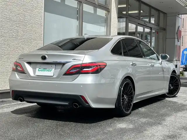 トヨタ クラウン ハイブリッド G－エグゼクティブ 大阪府 2018(平30)年 3.8万km プレシャスシルバー 純正メモリナビ/（フルセグ/BT/CD/DVD）/バックカメラ/レーダークルーズコントロール/レーンキープアシスト/パドルシフト/プリクラッシュセーフティ/ブラインドスポットモニター/レザーシート（ベージュ）/前席パワーシート/エアーシート/全席シートヒーター/ハンドルヒーター/社外19インチAW（TWS）/デジタルインナーミラー型ドラレコ/後席サンシェード/ETC2.0/保証書/取扱説明書/スペアキー
