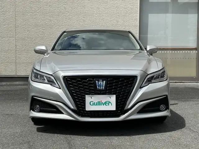 トヨタ クラウン ハイブリッド G－エグゼクティブ 大阪府 2018(平30)年 3.8万km プレシャスシルバー 純正メモリナビ/（フルセグ/BT/CD/DVD）/バックカメラ/レーダークルーズコントロール/レーンキープアシスト/パドルシフト/プリクラッシュセーフティ/ブラインドスポットモニター/レザーシート（ベージュ）/前席パワーシート/エアーシート/全席シートヒーター/ハンドルヒーター/社外19インチAW（TWS）/デジタルインナーミラー型ドラレコ/後席サンシェード/ETC2.0/保証書/取扱説明書/スペアキー